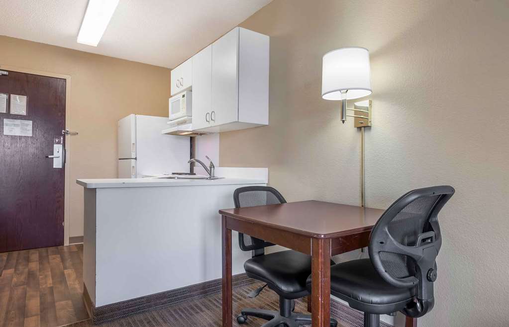 Extended Stay America Suites Chicago Romeoville Bollingbrook - photo 21