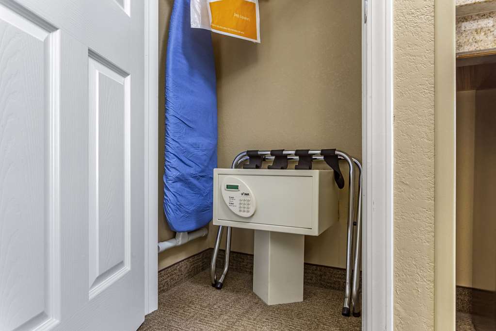 Comfort Inn Gurnee near Six Flags - photo 28