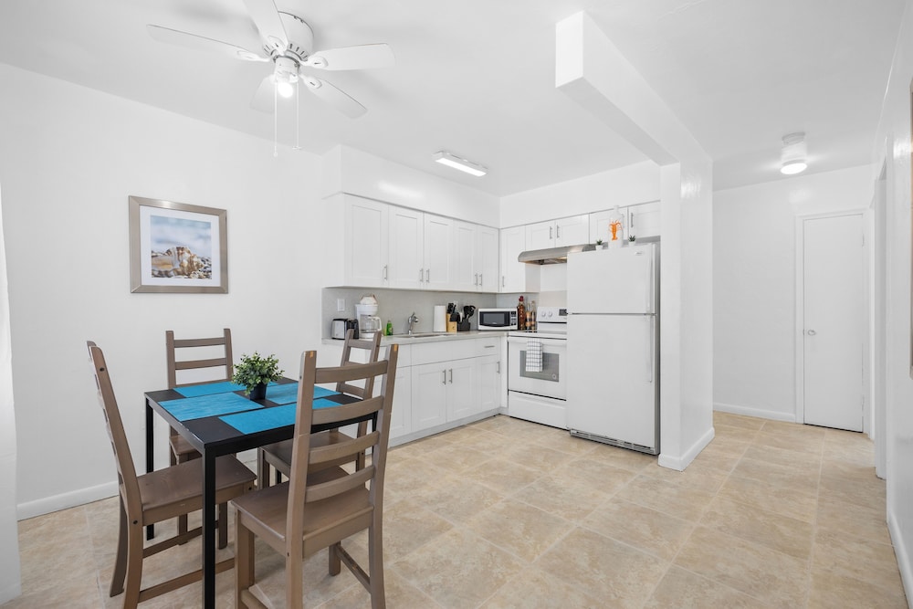 Sunset Inn Hallandale Beach - photo 39