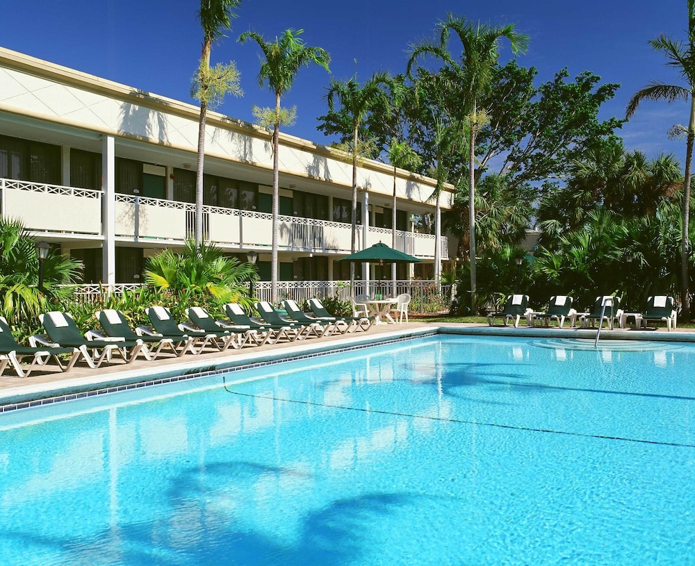 Sawgrass Inn Conference Center — Plantation