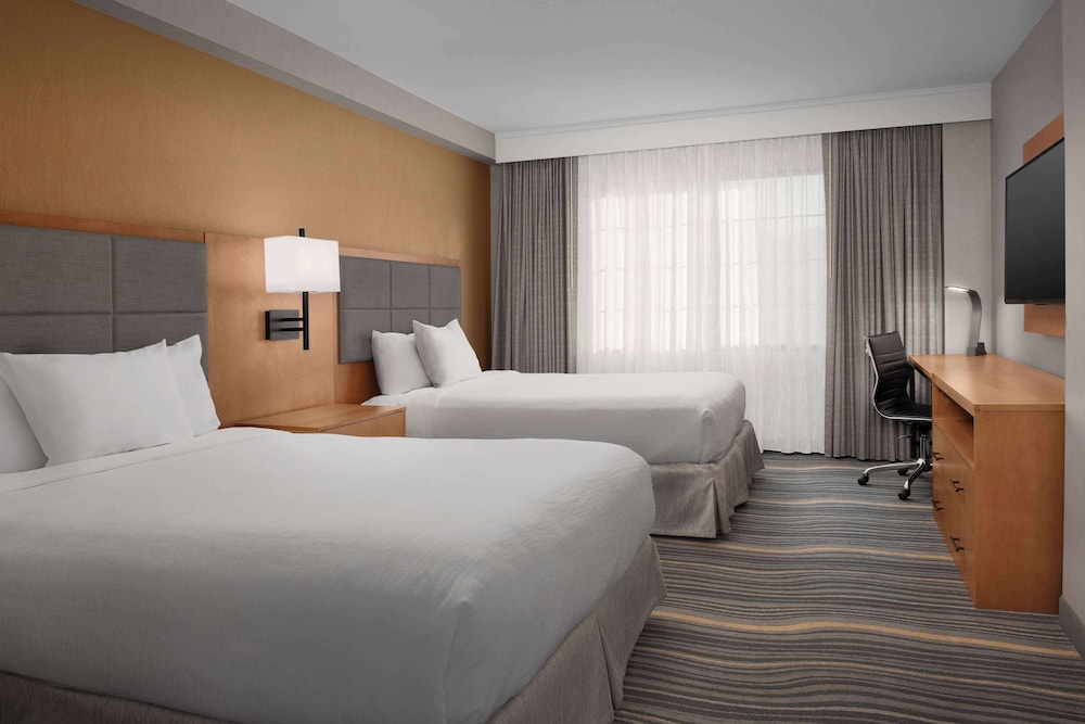 Embassy Suites La Quinta Hotel & Spa - photo 14