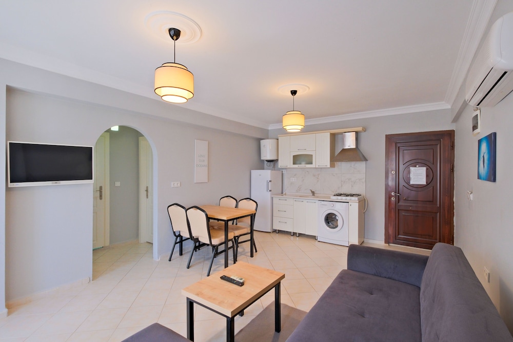 Gold Lion Hotel — 4-Star Luxury Hotel in Oeluedeniz, Turkey
