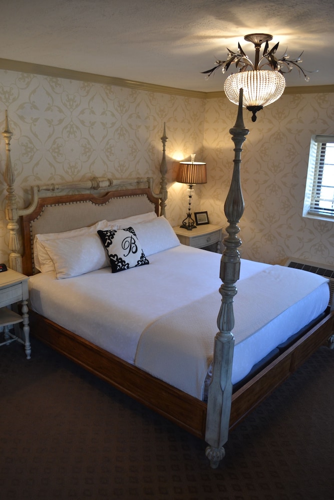 The Beaumont Inn - photo 33