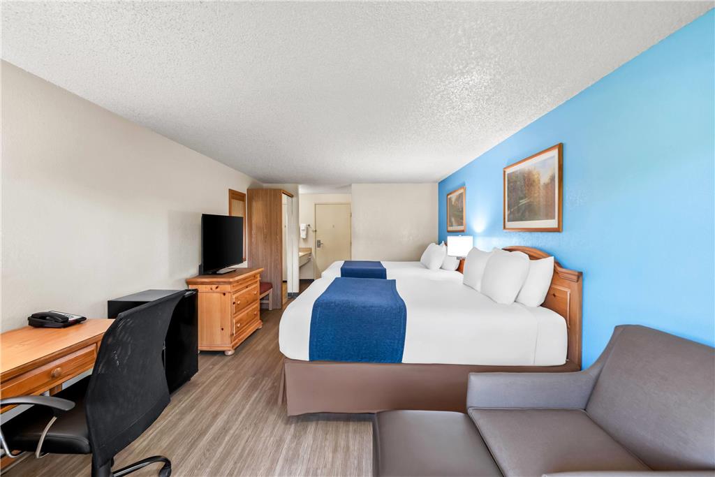 Baymont by Wyndham Yakima Riverfront - photo 21