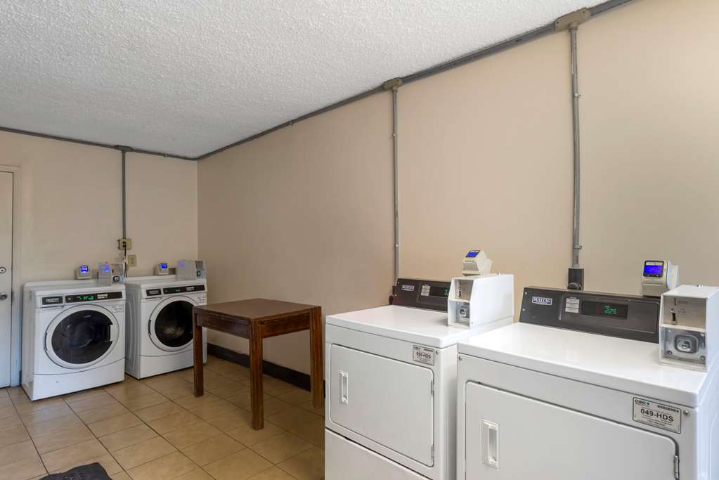 Rodeway Inn Colonial Heights I 95 - photo 32
