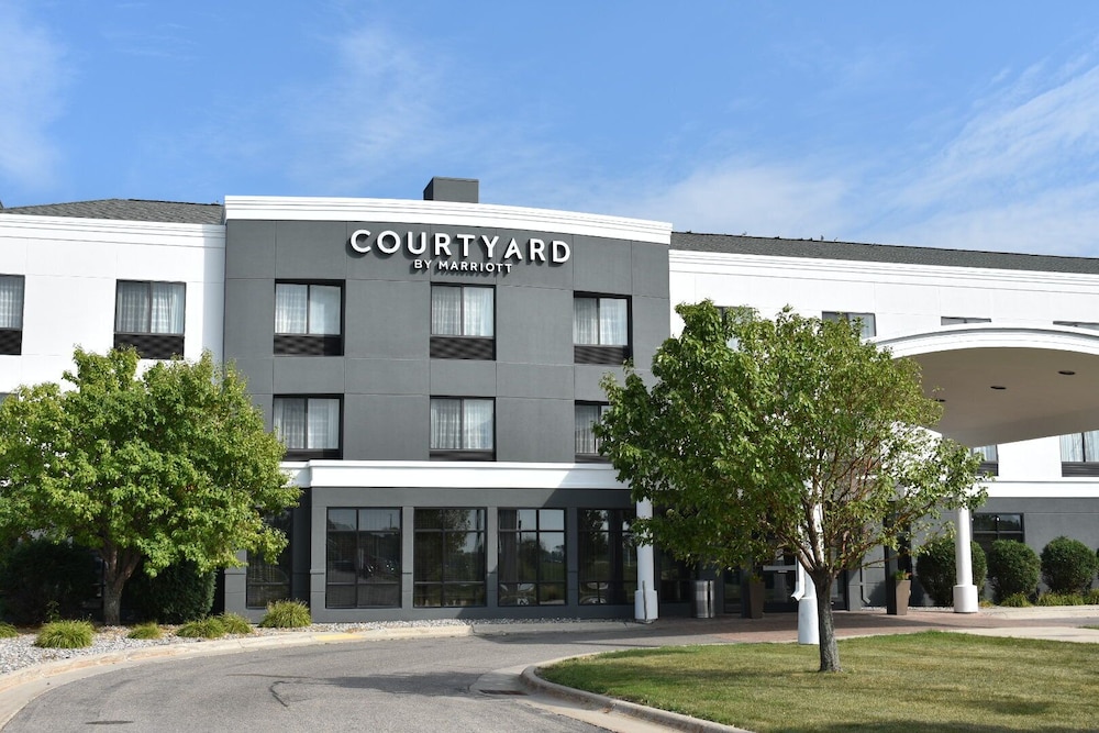 Courtyard by Marriott Fargo Moorhead MN - featured photo
