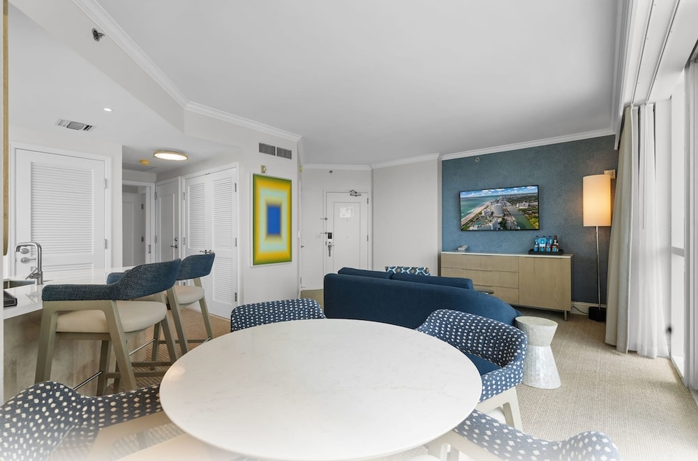 Fontainebleau Miami Beach Private Luxury Suites - photo 233