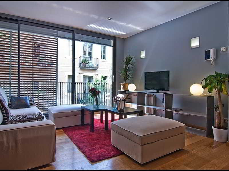 Gracia Pool Flats