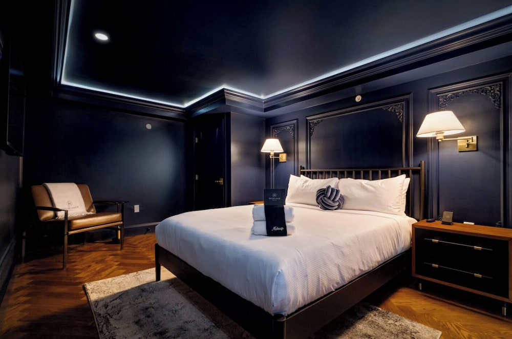 The Highliner Hotel - carbon neutral hotel in Gloucester