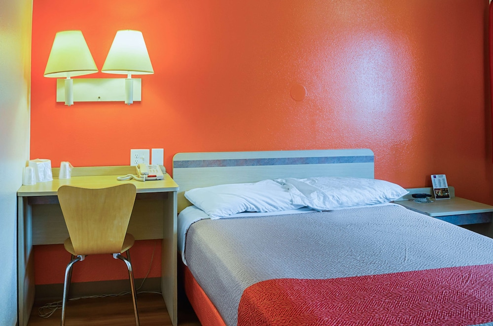 West Ashley Inn - photo 5