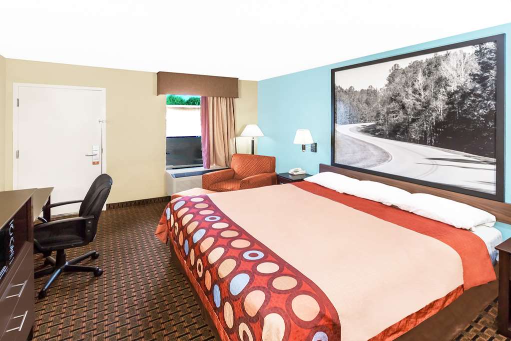 Super 8 by Wyndham Madison Ridgeland Area - photo 10