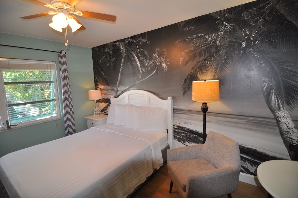 Lido Islander Inn - photo 17