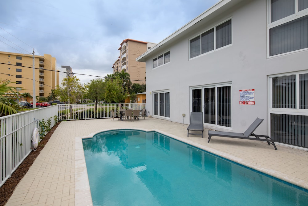 Pompano Suites by the Beach - photo 60