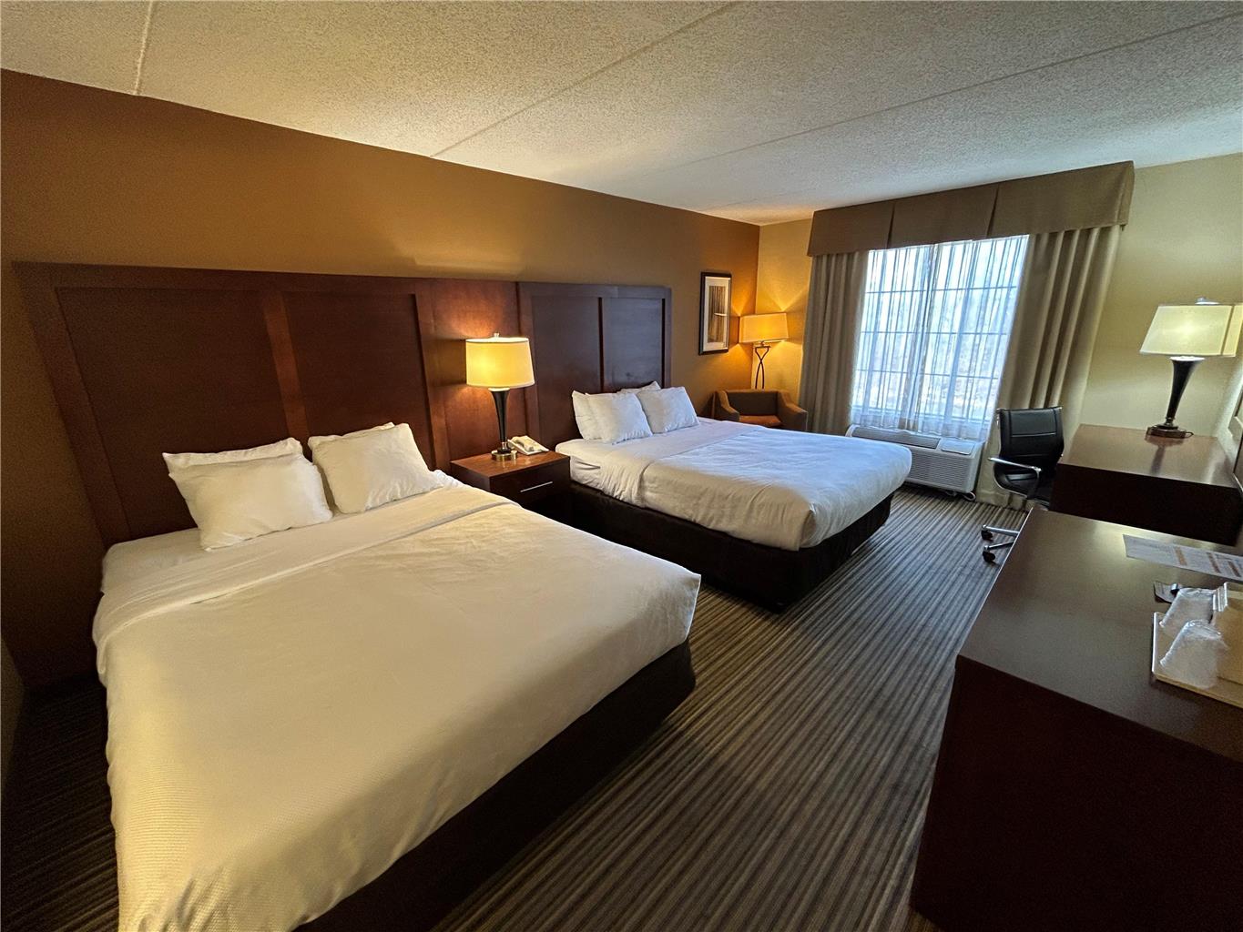 Best Western Chocolate Inn at the Park - photo 13