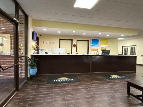 Days Inn by Wyndham Maysville Kentucky - photo 2