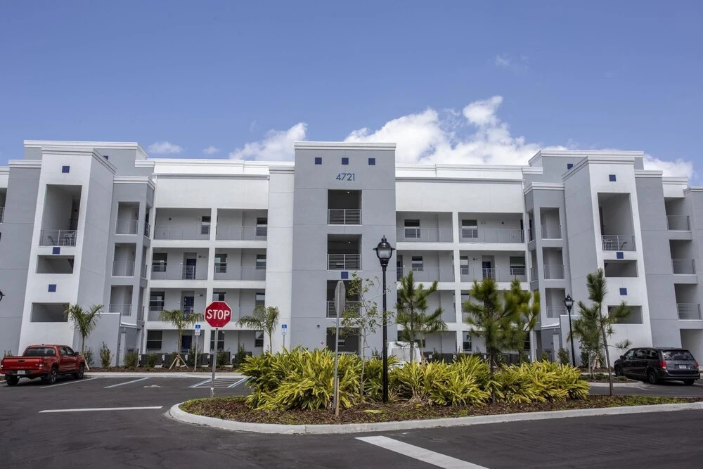 H New 2 Bedroom Condo 5 Miles to Disney Free Water Park — 4-Star Luxury Hotel in Kissimmee, United States
