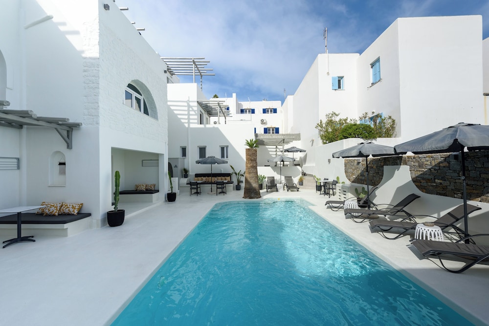 Vammos Luxury Apartments — 4-Star Luxury Hotel in Paros, Greece