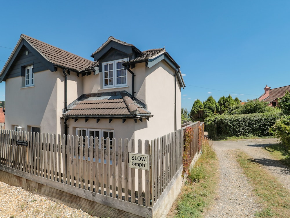 The Coach House — 4-Star Luxury Hotel in Lyme Regis, United Kingdom