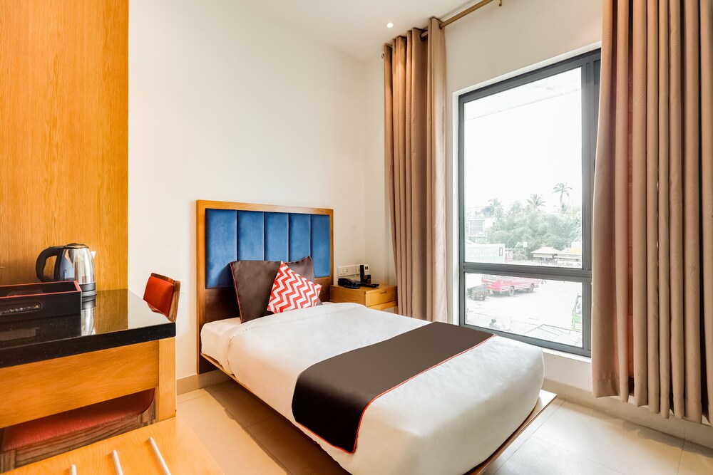 Collection O Marhaba Govindapuram in Kozhikode, India