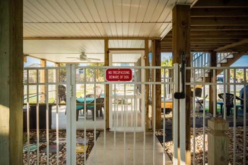 Mermaid Manor by Oak Island Accommodations - photo 8