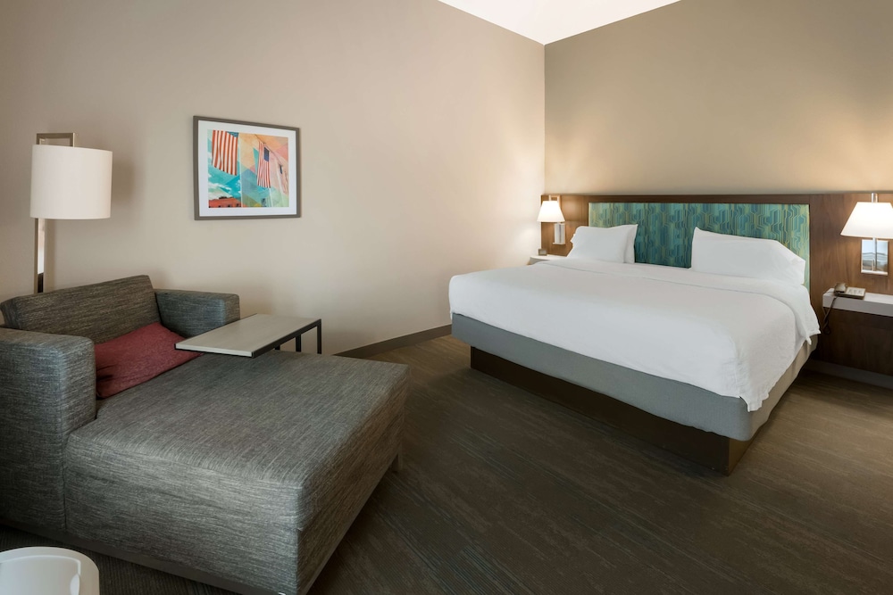 Hampton Inn & Suites Fredericksburg at Celebrate Virginia - photo 45