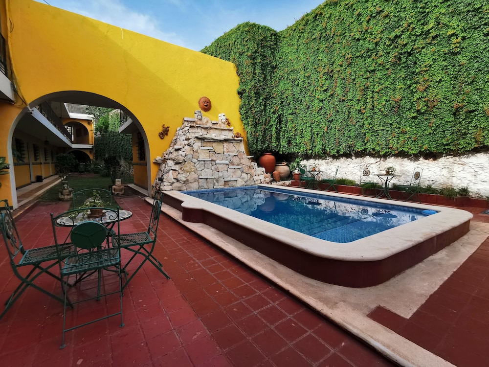 Hotel Mucuy - carbon neutral hotel in Merida