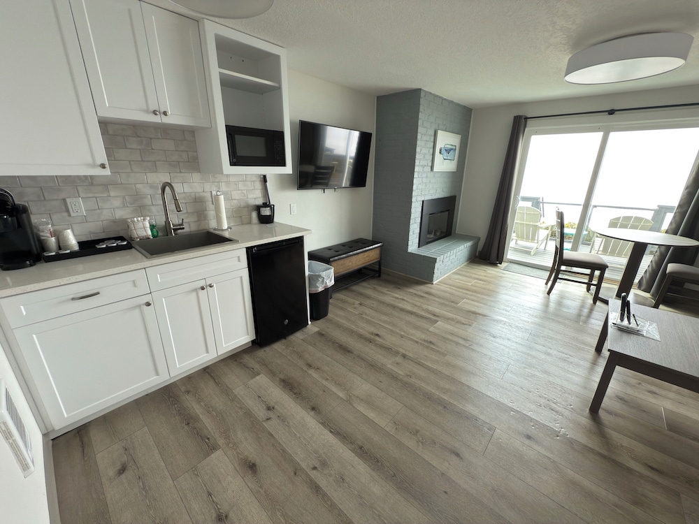 West Beach Suites - photo 59