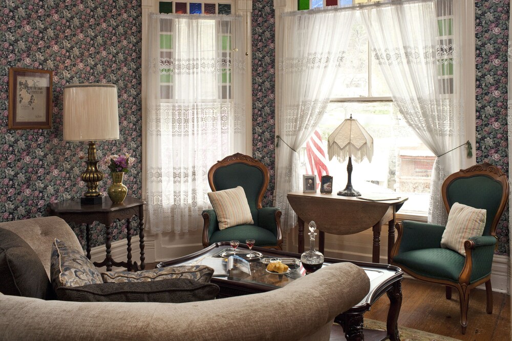 Cliff Cottage Inn Victorian B&B and Boutique Hotel - photo 12