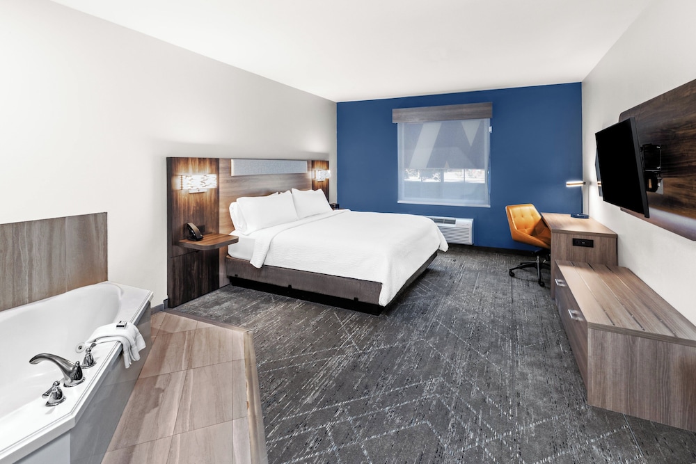 Holiday Inn Express and Suites Henderson by IHG - photo 23