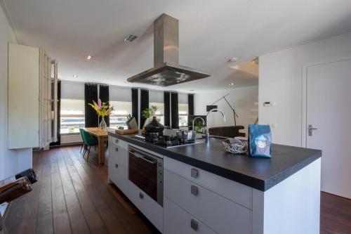 Luxe appartement Ooststraat 7 Domburg IJsvogel — 4-Star Luxury Hotel in Domburg, Netherlands