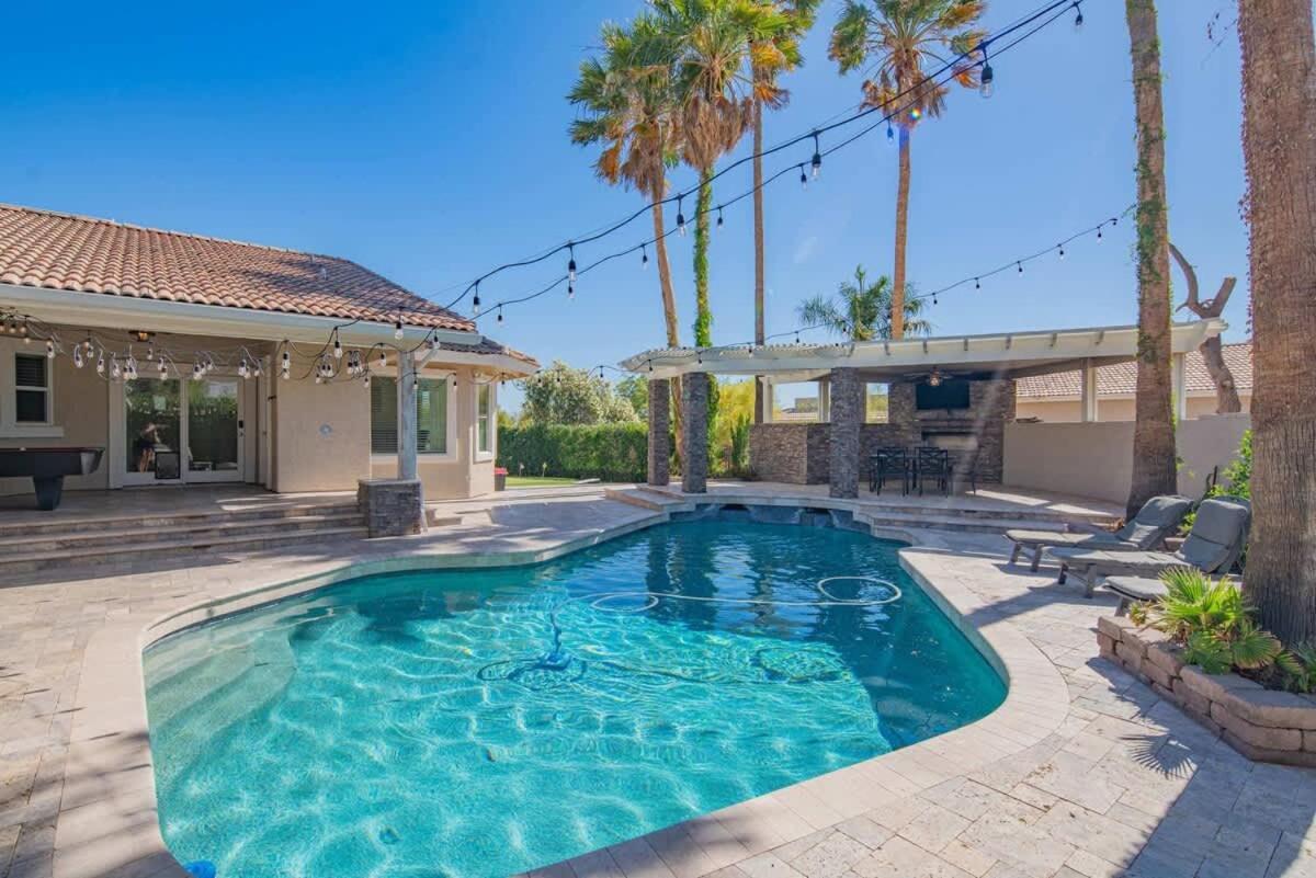 Cave Creek Basketball Putt Putt Pool & Games — hotel in Cave Creek