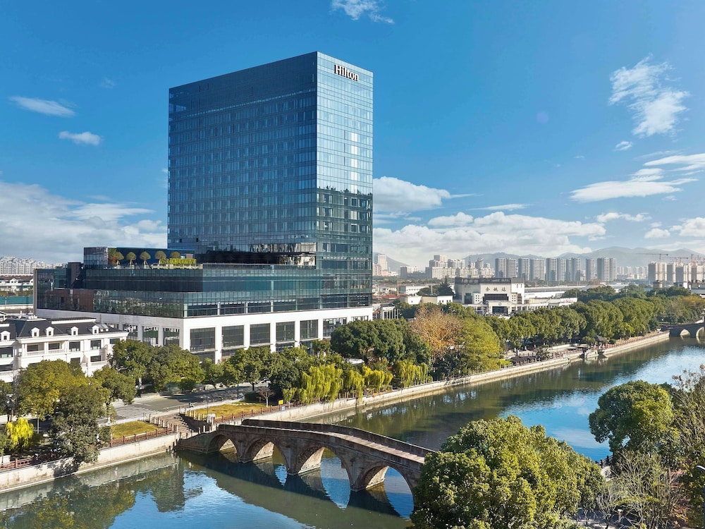 Hilton Yuyao — 4-Star Luxury Hotel in Ningbo, People's Republic of China