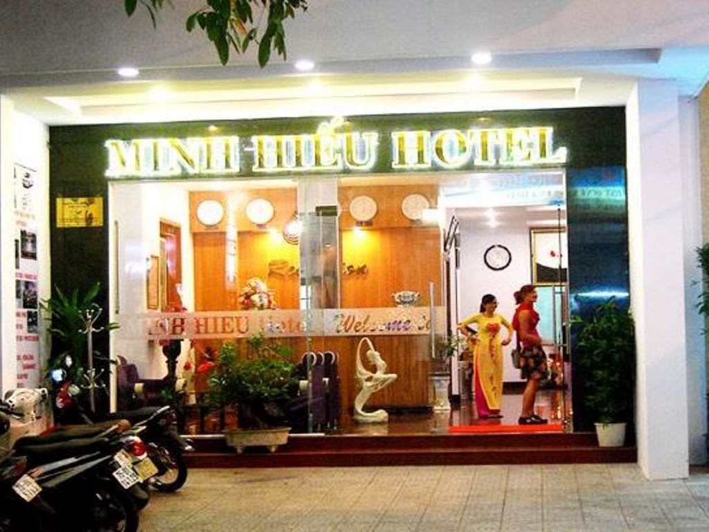 Khách Sạn Minh Hiếu - last minute hotel in Hue