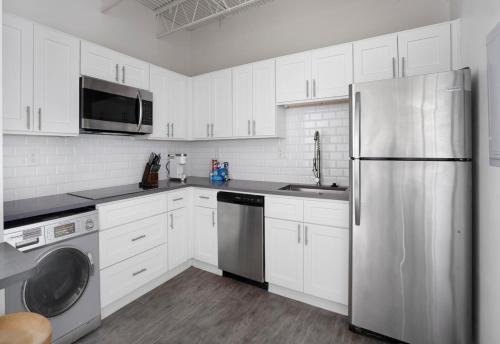 Downtown Mobile Rooftop View Studios by Barsala - photo 10