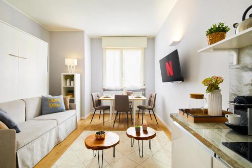 Cenacolo Vinciano Duomo Luxury Apartment — 4-Star Luxury Hotel in Milan, Italy