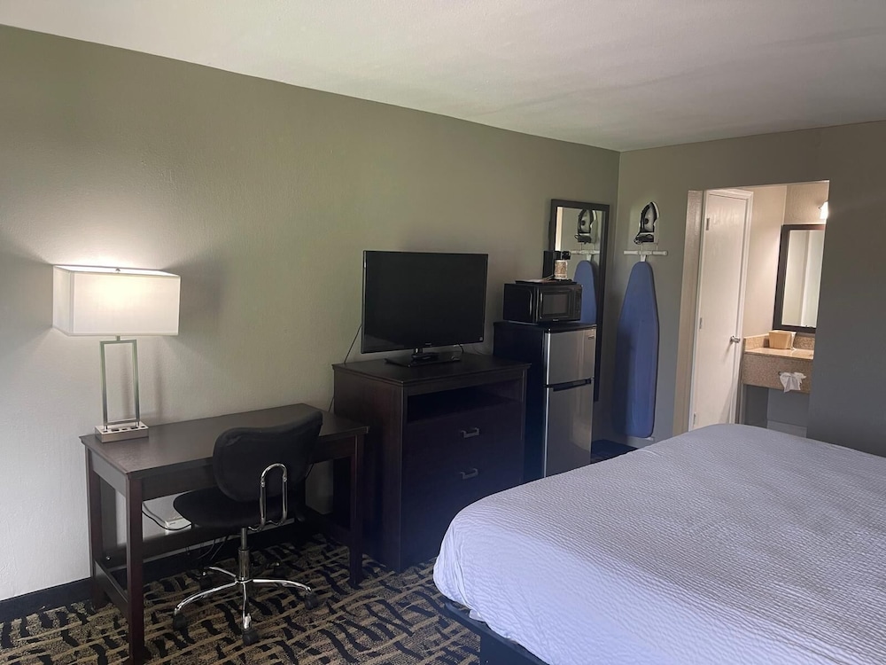 Homegate Inn And Suites Collierville TN - photo 4