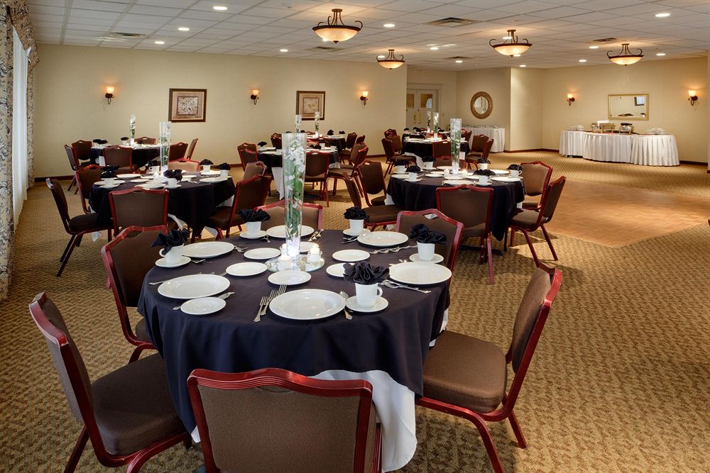 Holiday Inn Buffalo Amherst - photo 6