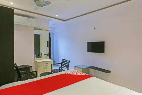 Super Hotel O Botcha Convection in Visakhapatnam, India