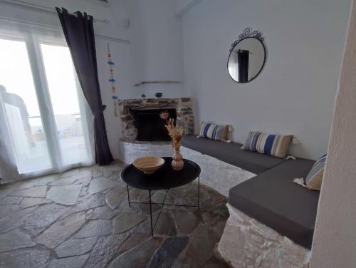 Liotrivi Blue 2 — Kythnos — photo 5