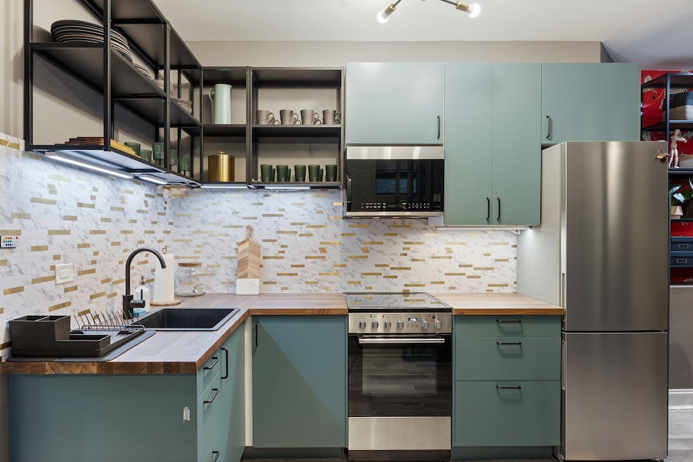 Wrigleyville Suites - photo 25