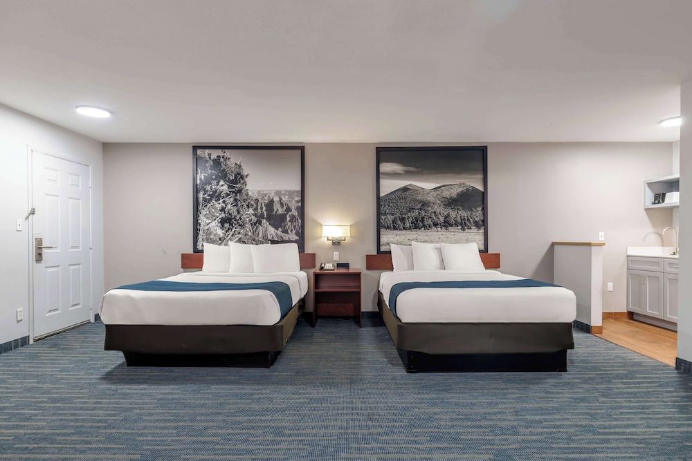 Howard Johnson by Wyndham Flagstaff I 40 East Lucky Lane - photo 11