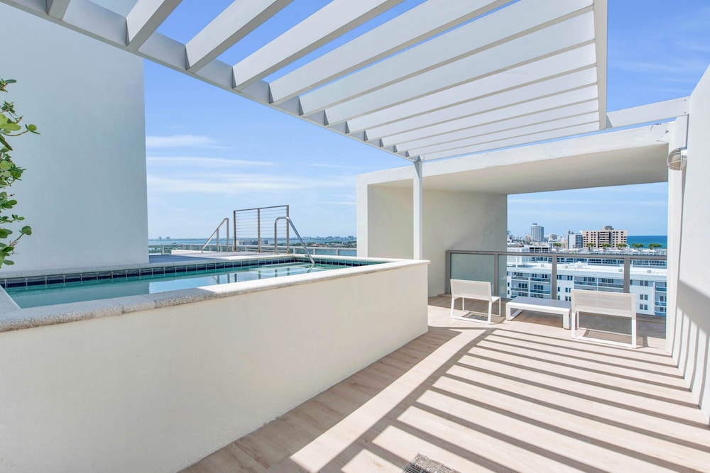W South Beach - photo 18