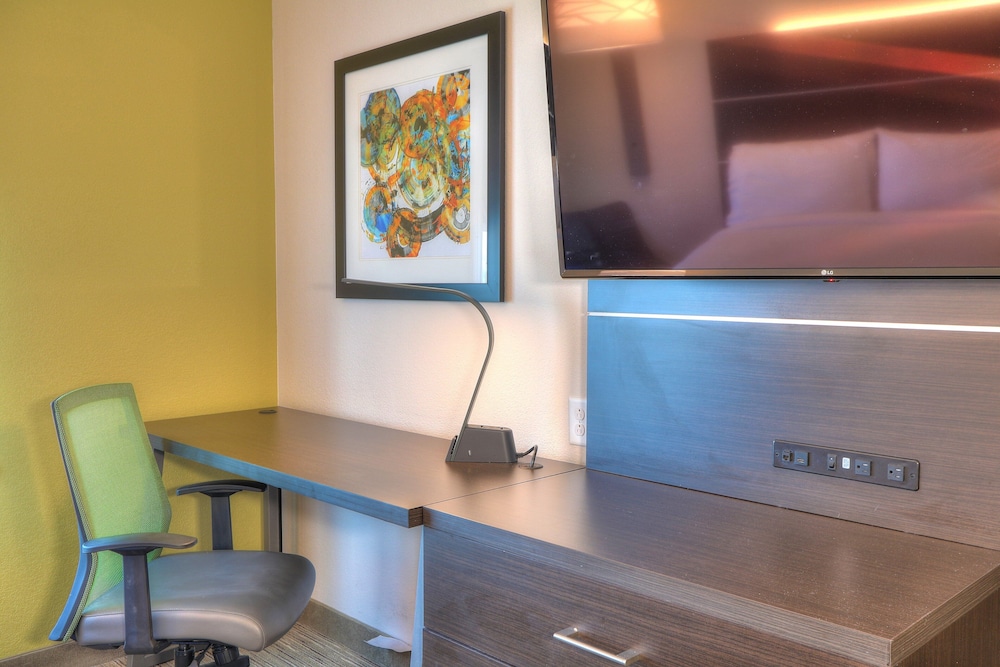 Holiday Inn Express Hotel & Suites Mobile Saraland by IHG - photo 32