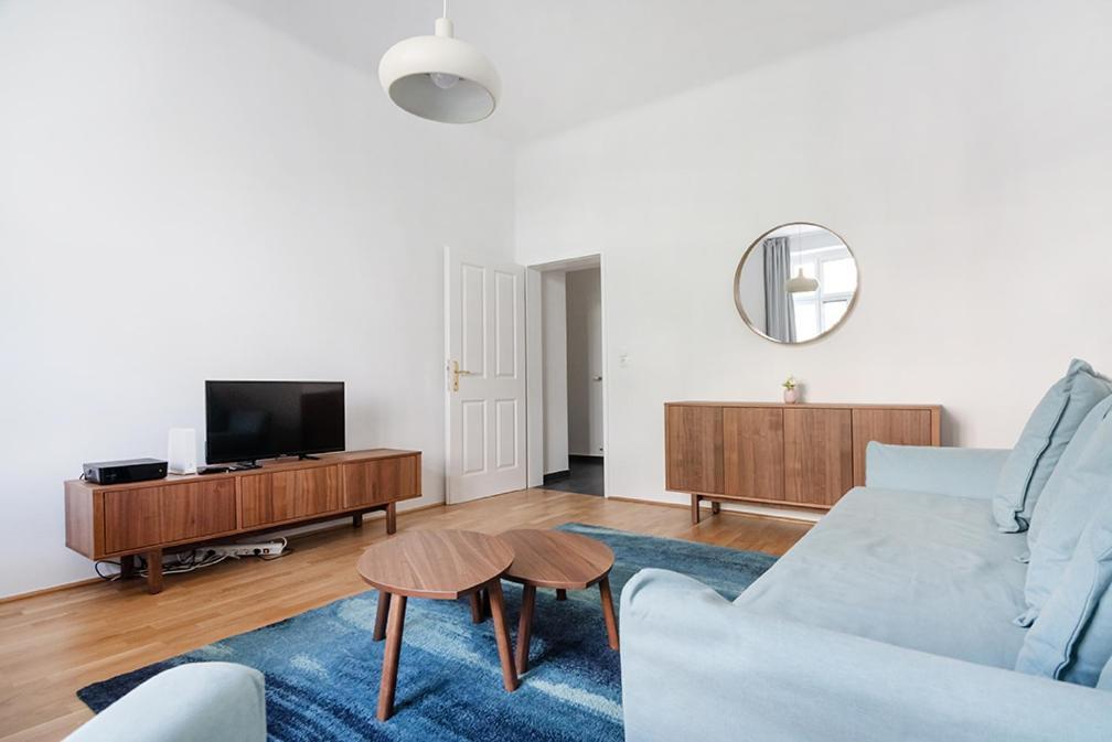 Universum Apartment — 4-Star Luxury Hotel in Vienna, Austria