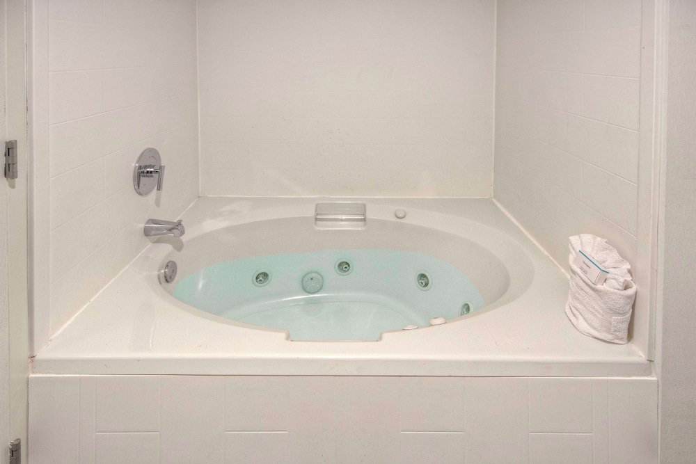 Hampton Inn & Suites Clermont - photo 29