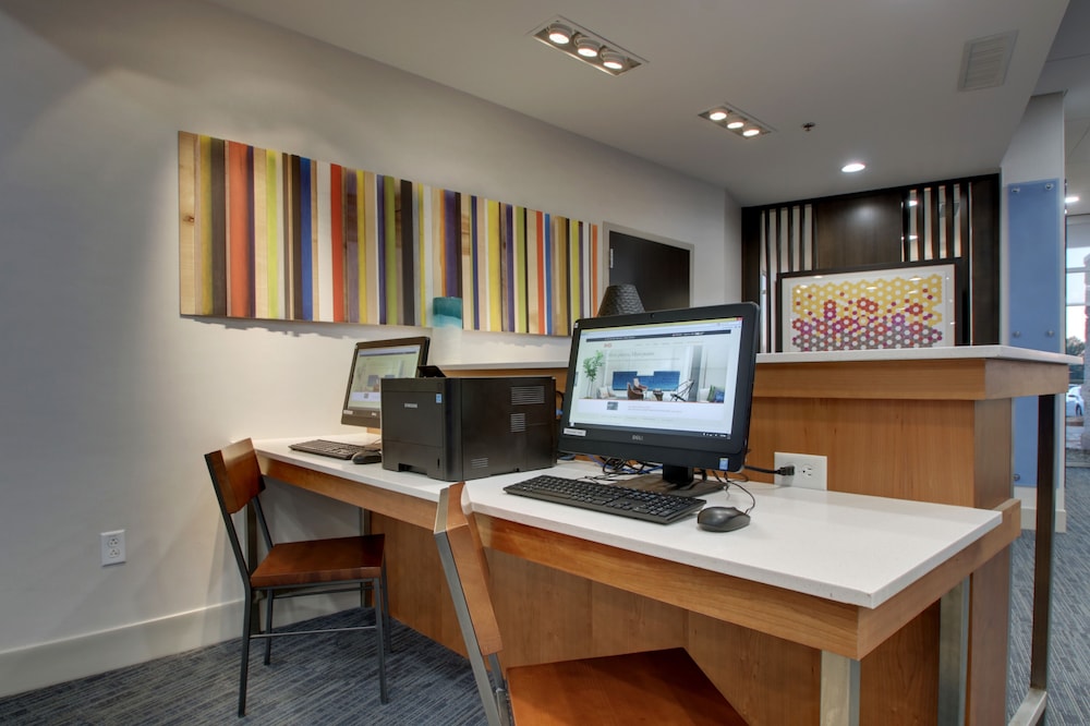 Holiday Inn Express & Suites Mount Vernon by IHG - photo 32