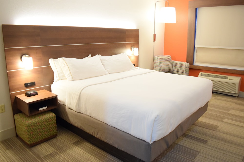 Holiday Inn Express Hotel & Suites West I 10 by IHG - photo 22