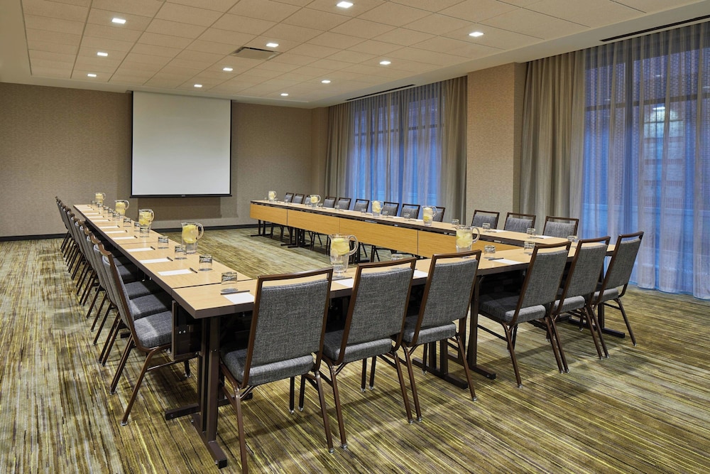 Courtyard by Marriott Baltimore Downtown McHenry Row - photo 33