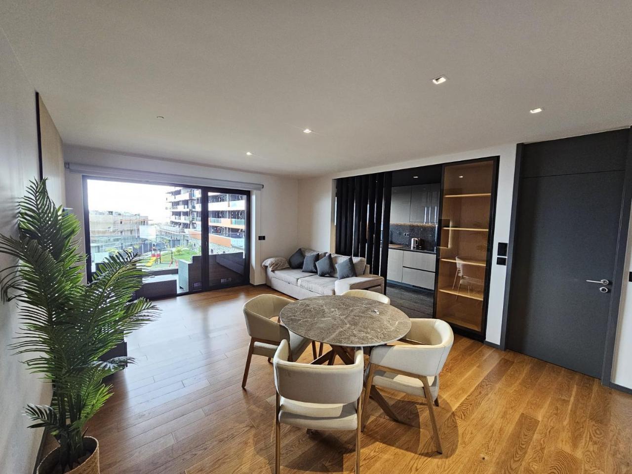 Madeira Four Seasons — 4-Star Luxury Hotel in Funchal, Portugal