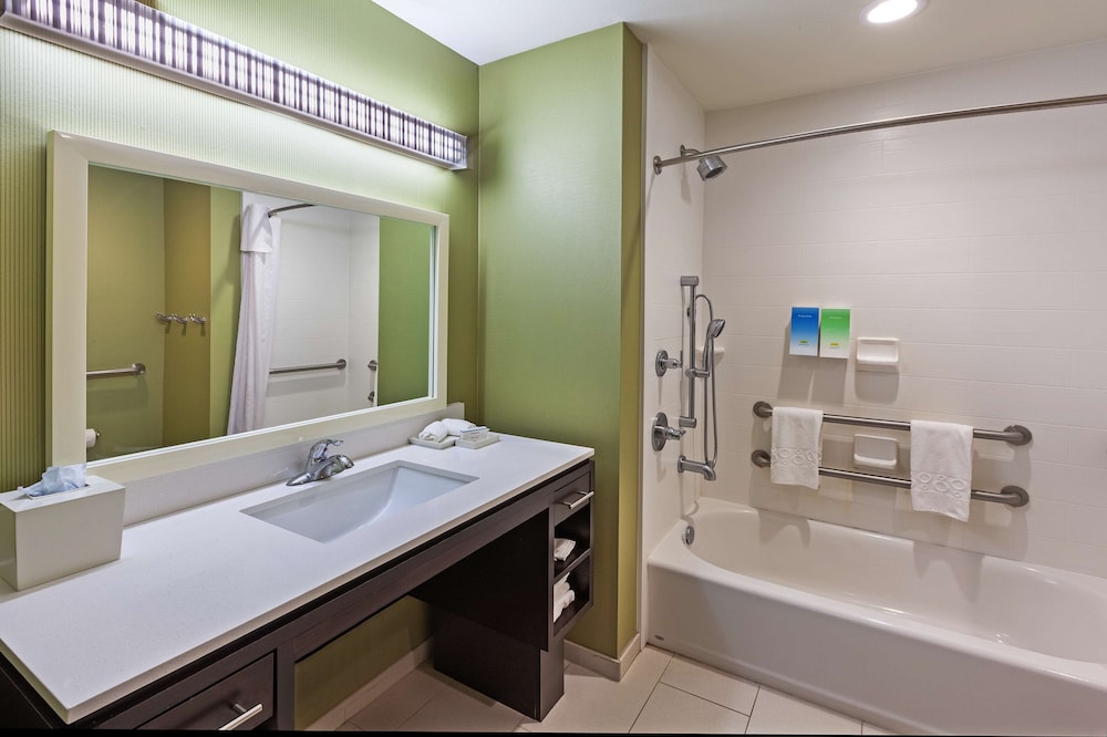 Home2 Suites by Hilton Gonzales LA - photo 17